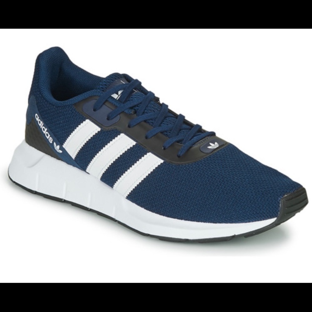 Adidas Originals swift run RF sneakers size 6‎
